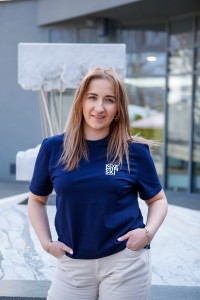 T-shirt granatowy z napisem unisex