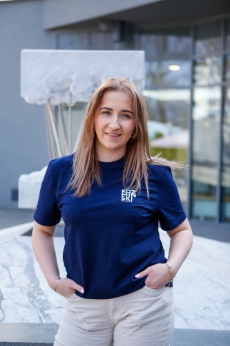 granatowy t-shirt.jpg