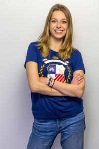 T-shirt z Herbem różne kolory damski 